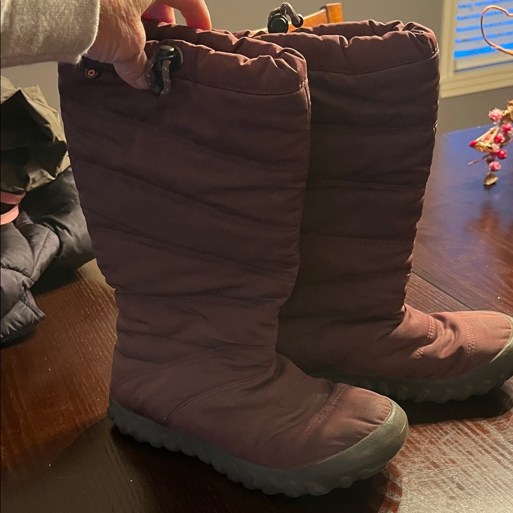 Bogs Quilted burgundy Winter Boots